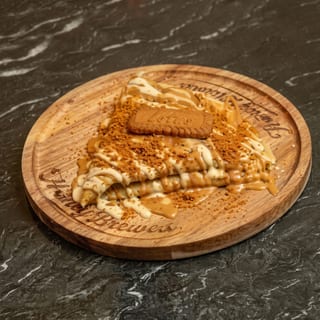 Lotus & White Chocolate With Bananas Crepe